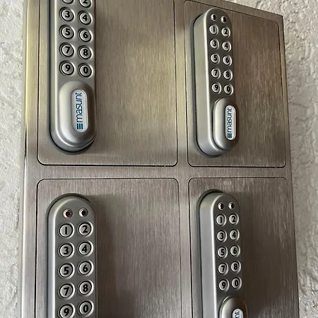 Secretapartment: In * 바르부르크