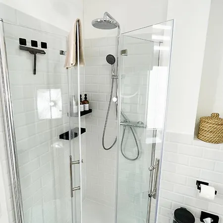 Secretapartment: In * 바르부르크