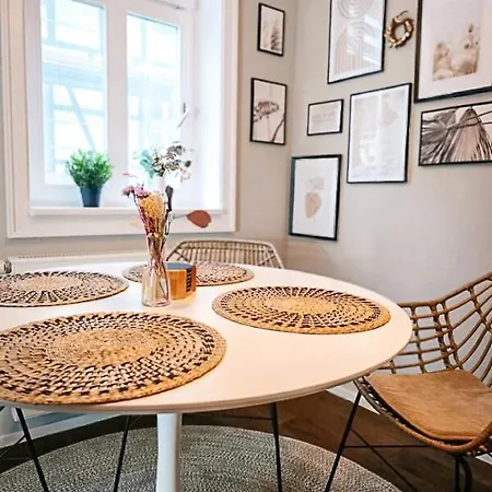 Apartment Secretapartment: In *