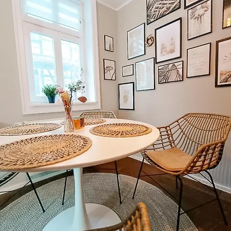 Secretapartment: In Apartment Warburg