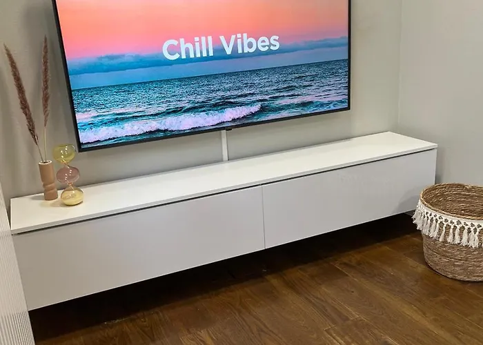 Secretapartment: In Apartman *