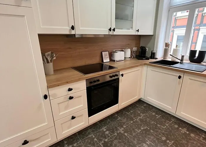 Secretapartment: In *