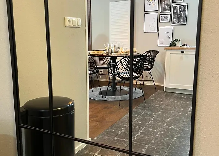 Secretapartment: In Lägenhet Warburg