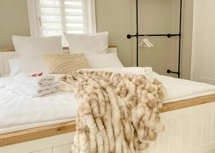 Secretapartment: In Apartman Warburg