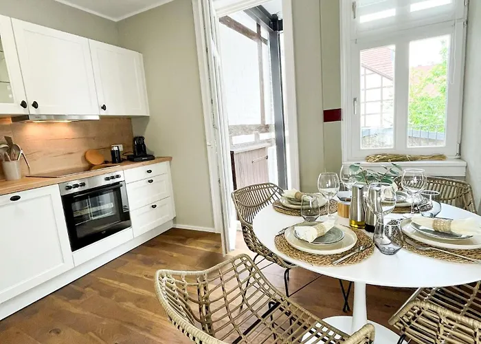 Secretapartment: In *