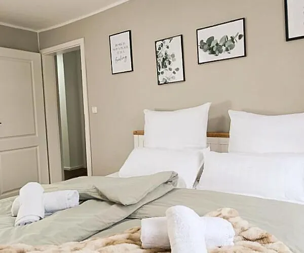 Secretapartment: In Warburg