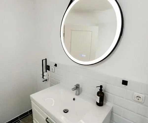 Secretapartment: In *