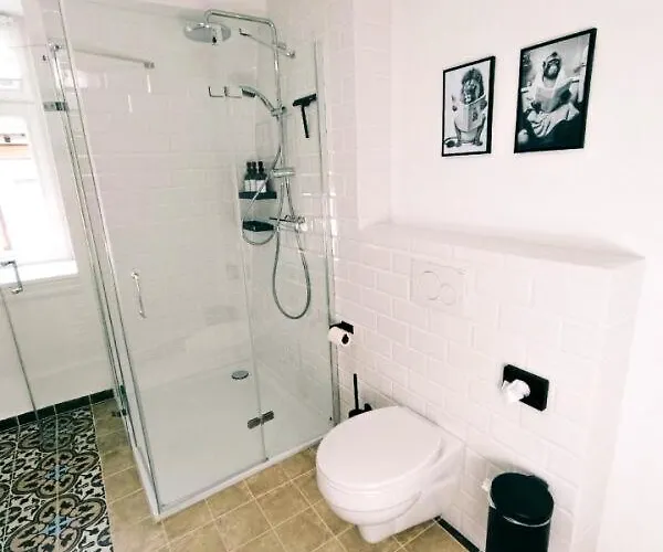 Secretapartment: In Lägenhet Warburg